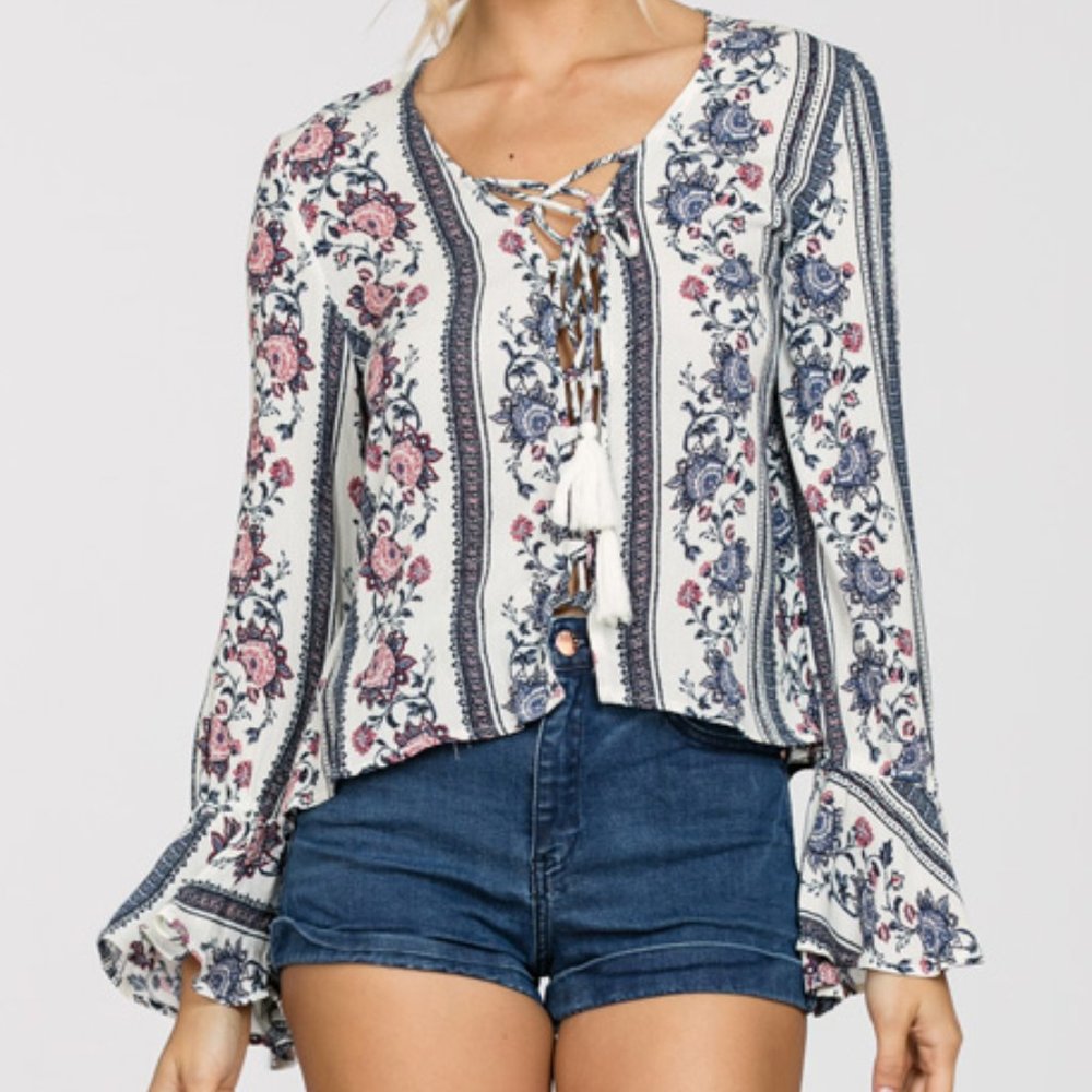 LONG SLEEVE TOP WITH FRONT LACE UP